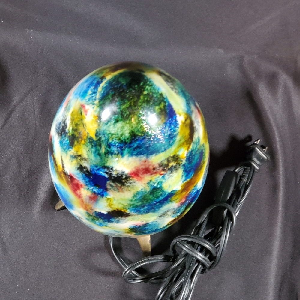 Beautiful Accent Lamp - Picture 5 of 8